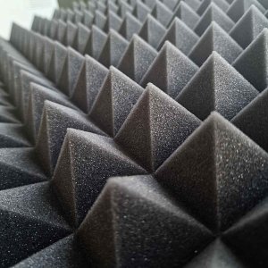 Akustický pěnový panel 30x30x4 cm, barva šedá, pyramidy Akustický pěnový panel 30x30x4 cm, barva šedá, pyramidy