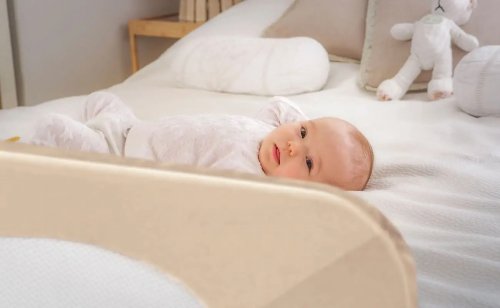 Bezpečnostní zábrana na postel PupyHou - šedá