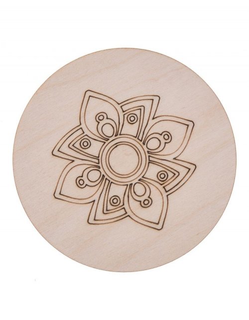 Dřevěný podtácek ø10 cm, kulatý, s gravírovaným ornamentem 4