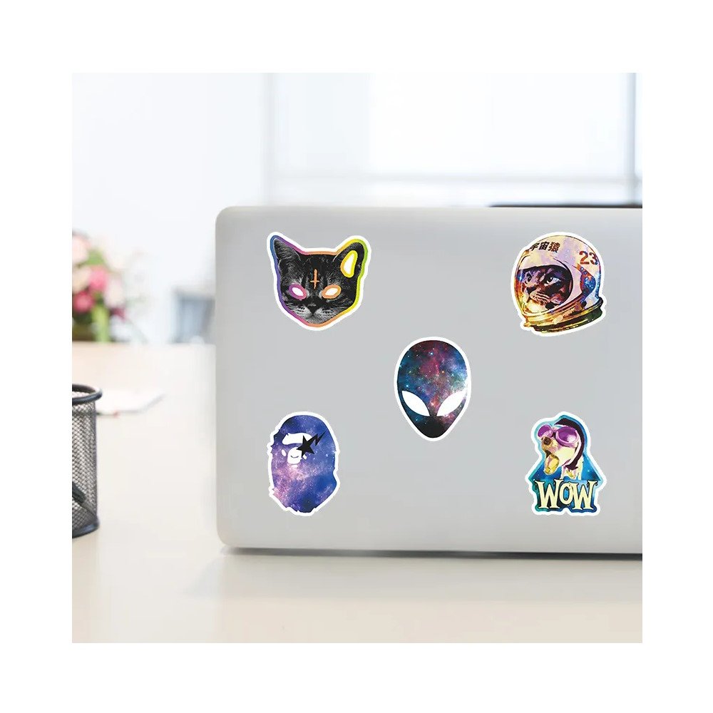 100 ks barevných samolepek na skateboard, snowboard, notebook, kytaru, ap., materiál vinyl, laminovaný povrch, odolné vůči vyblednutí, voděodolné. GALAXY STICKERS 100 ks barevných samolepek na skateboard, snowboard, notebook, kytaru, ap., materiál vinyl, laminovaný povrch, odolné vůči vyblednutí, voděodolné. GALAXY STICKERS